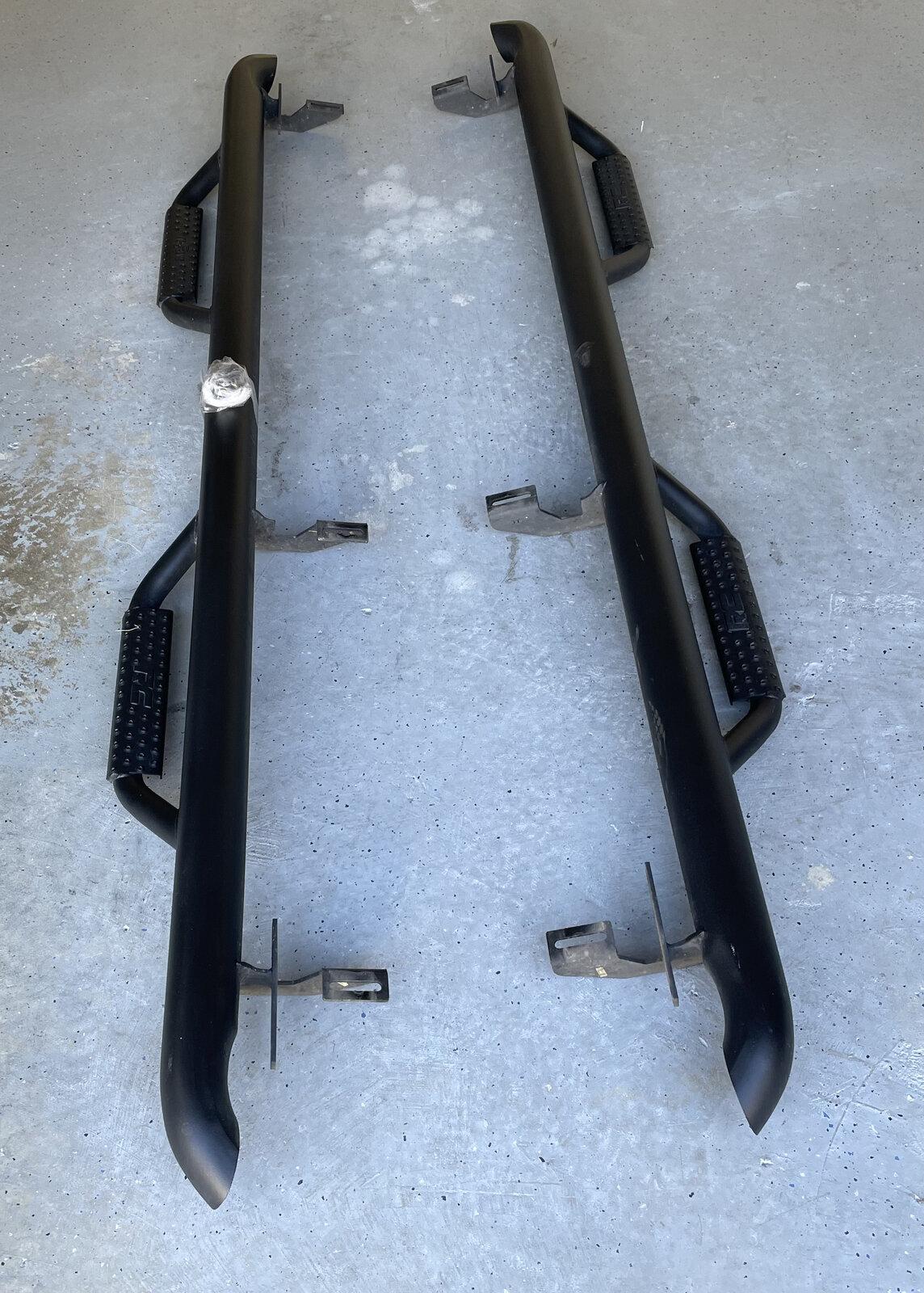 Jeep Gladiator Rugged ridge steps 4C6BA5E8-3F49-4621-A8D6-1BC0740C4E9E