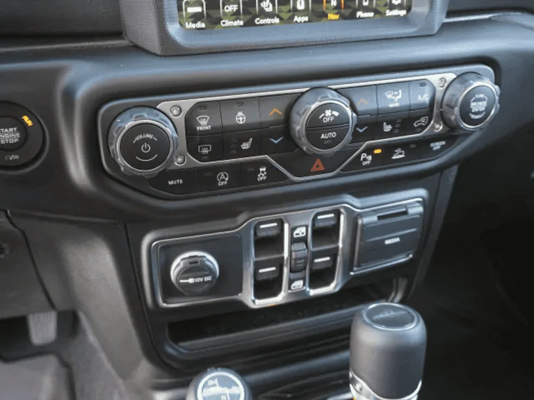 Jeep Gladiator Picture Needed: Gladiator with 8.4" UConnect HVAC Control Panel 15