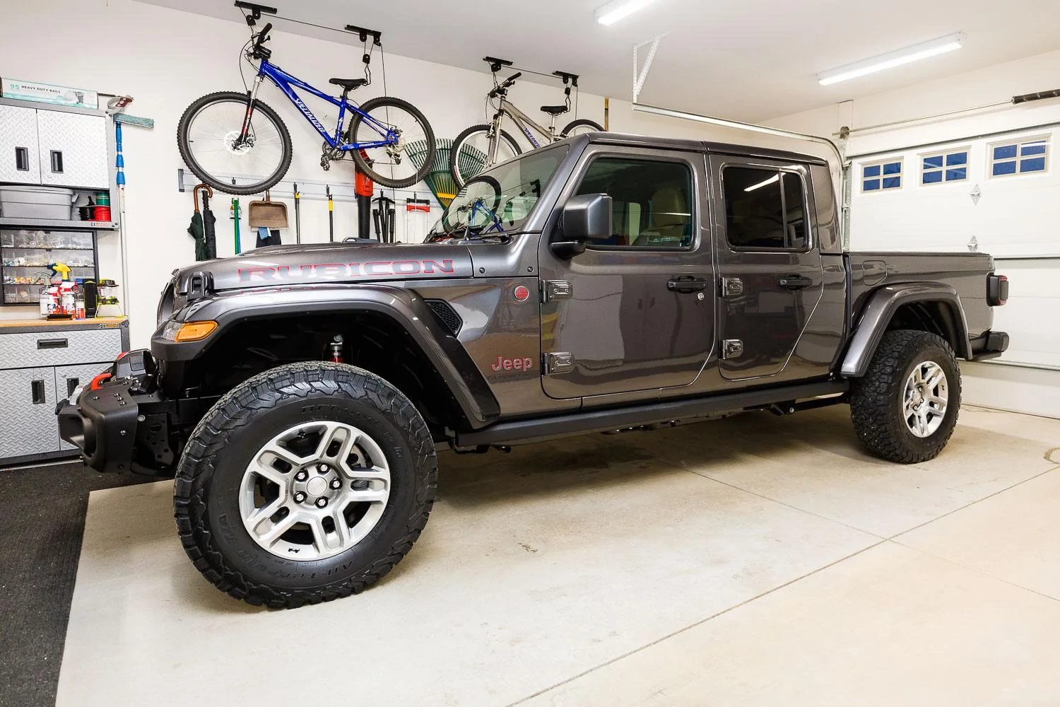 Jeep Gladiator Let’s see granite crystal jt’s with aftermarket wheels please MT-20201212-170556-0002-1500