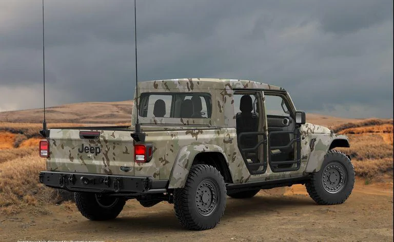 Jeep Gladiator Would the Wrangler (4 dr) and the Gladiator make good military garrison vehicles? jeep-gladiator-AM-General-proto