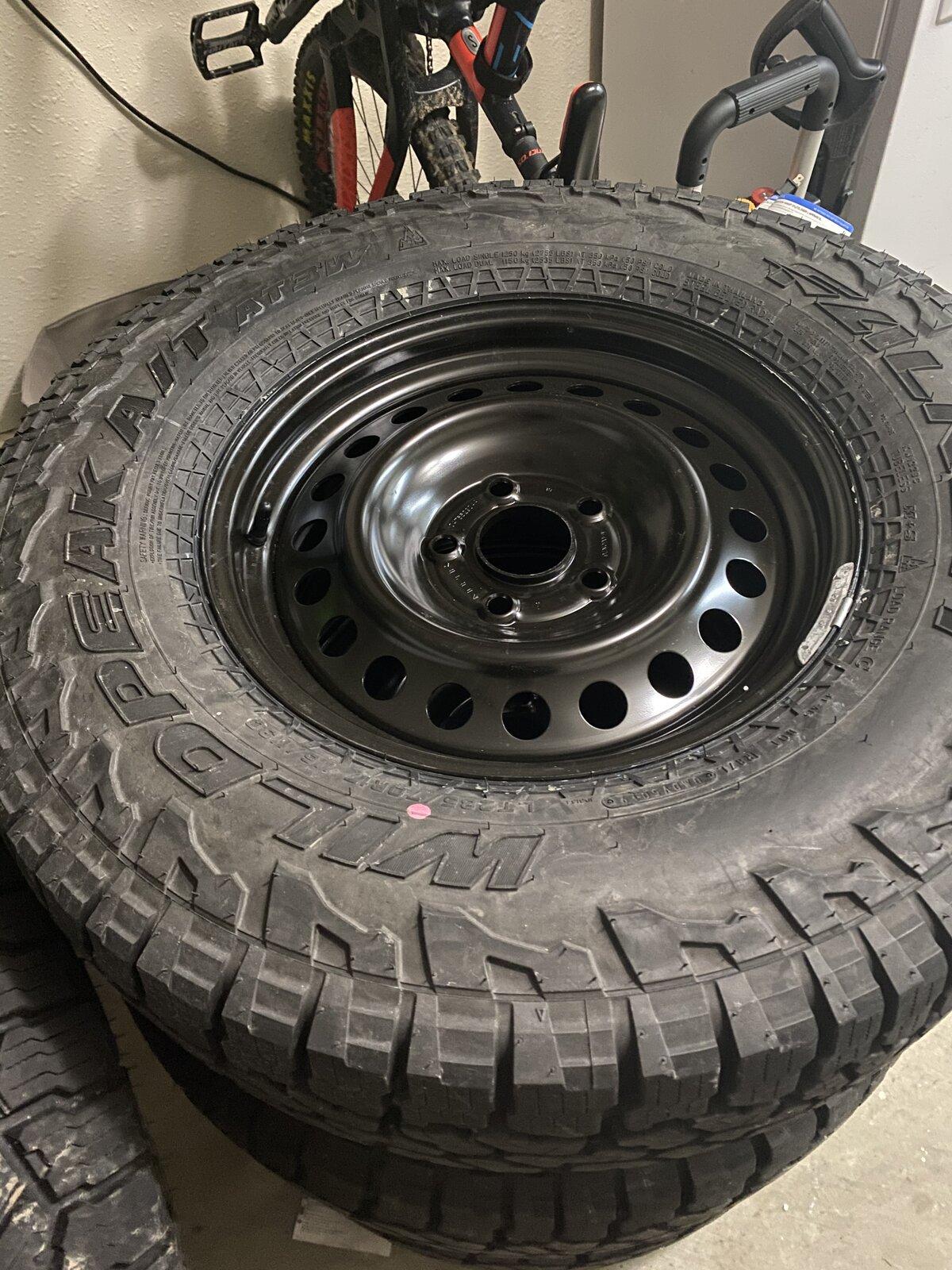 Jeep Gladiator OEM Gladiator Steel Wheels D0B32BEC-D794-481C-8338-91D947E4C10A