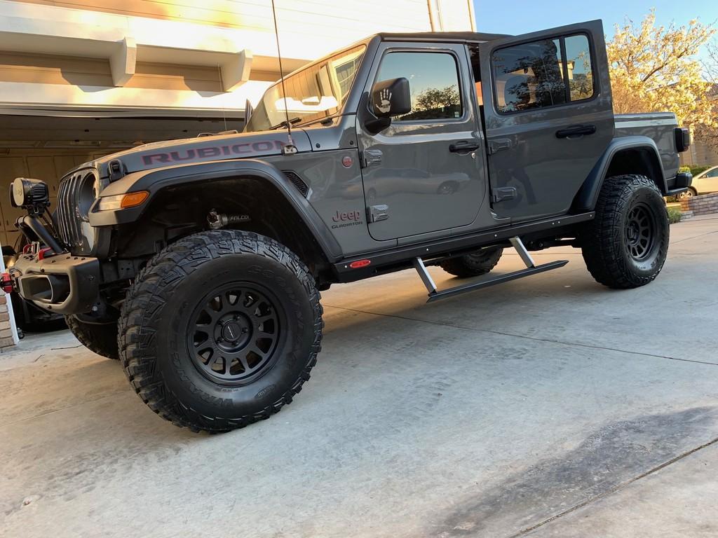 Jeep Gladiator Sting-Gray manual JTR build - Clayton 3.5", Falcon Adjustable shocks, Warn Winch, Rock Slide Engineering steps, etc... RL66l3