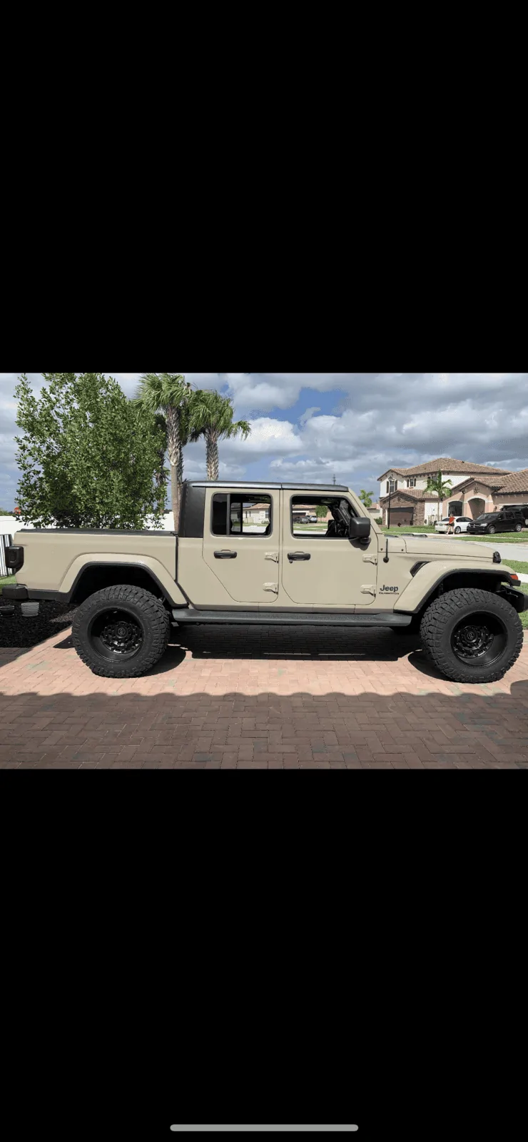 Jeep Gladiator 5 Nitto Ridge Grapplers - 37x12.5R20 40E08483-87D7-49C1-93DF-44AFB550B87D