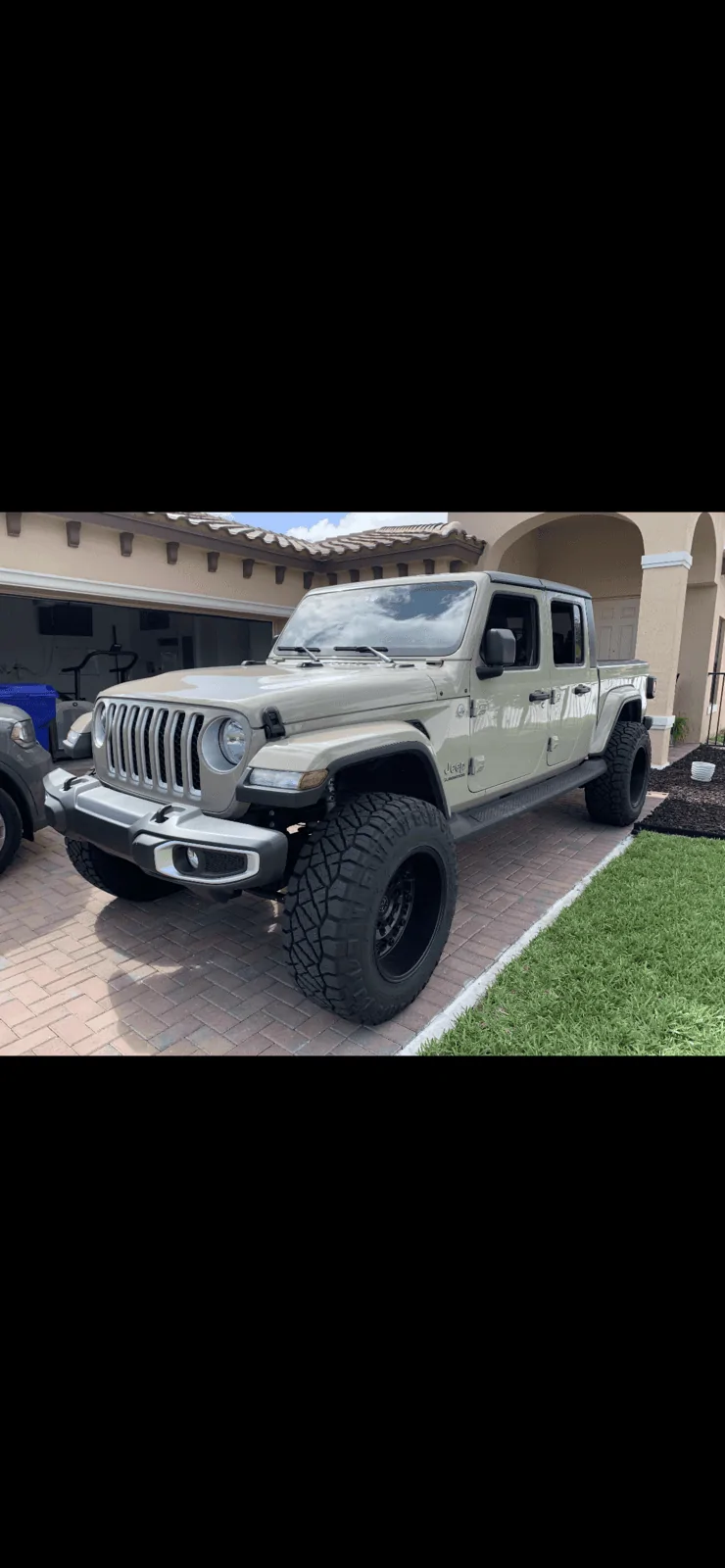 Jeep Gladiator 5 Nitto Ridge Grapplers - 37x12.5R20 D0AEF72F-FDA8-46AA-9BB8-5D1D05C45070
