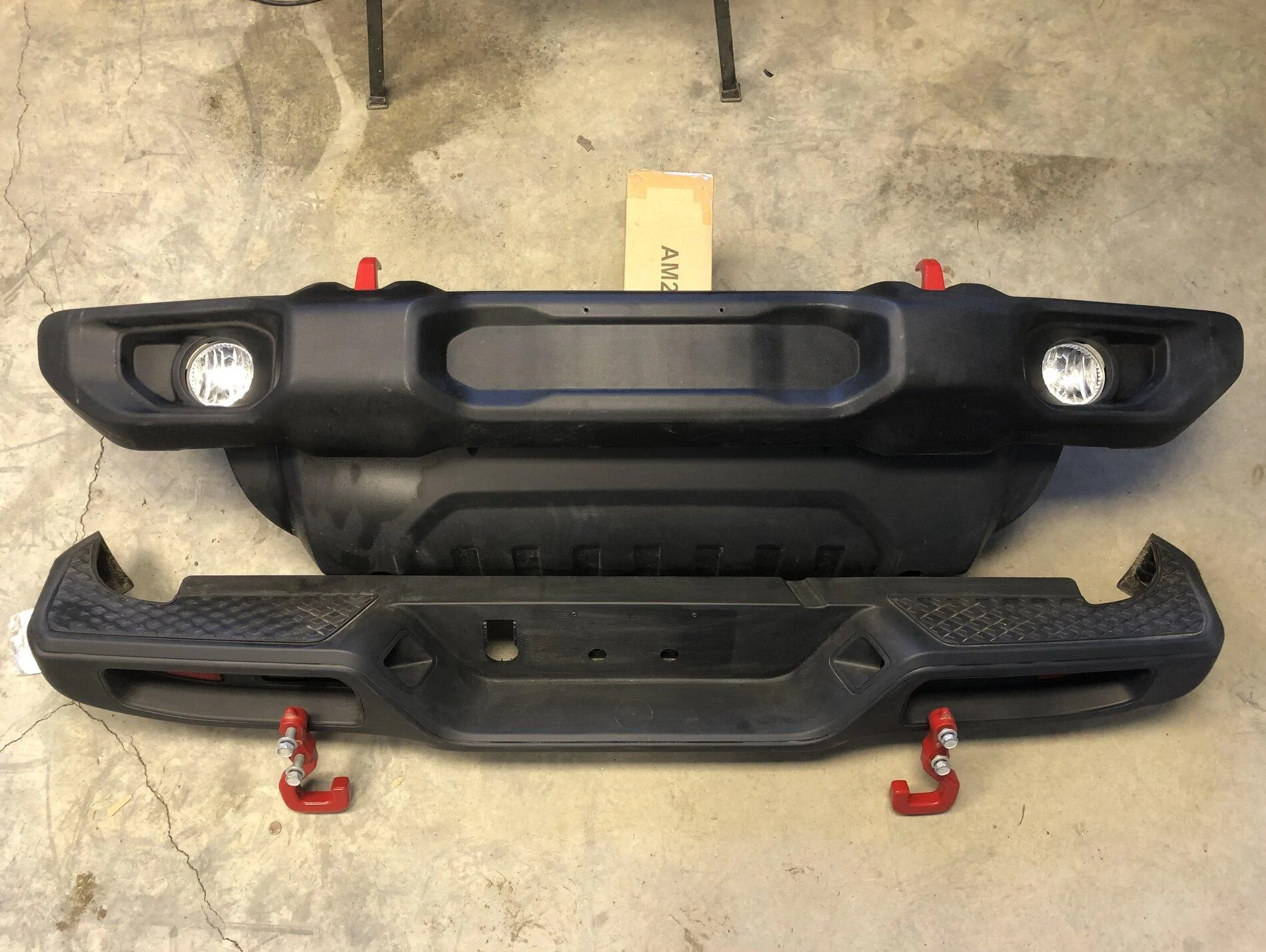Jeep Gladiator Bumpers/Red tow hooks 342B7141-6A68-4D6C-B0E1-760FE5DA7FC5