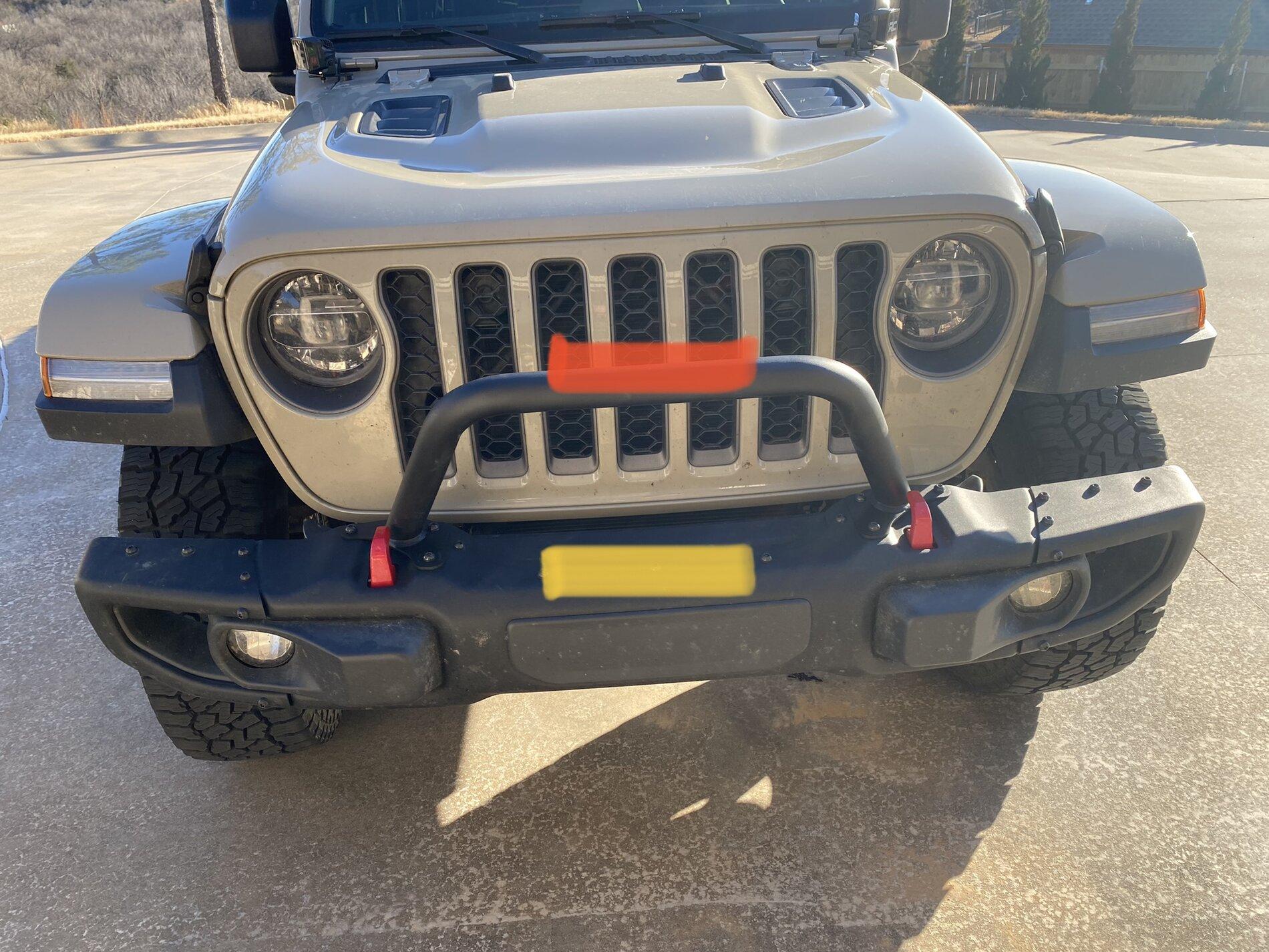 Jeep Gladiator Pictures of light bars mounted to warn bull bar BD9E273C-15AD-4957-9E15-94D5BACF4E14
