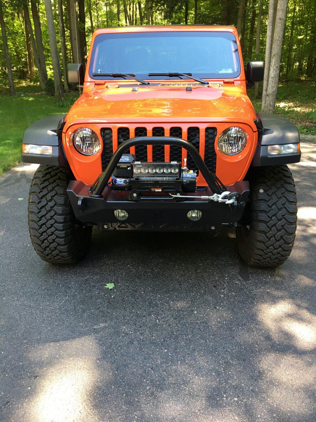 Jeep Gladiator Pictures of light bars mounted to warn bull bar 75EE9067-6C25-41A2-8F60-9C23F4E0BBE7