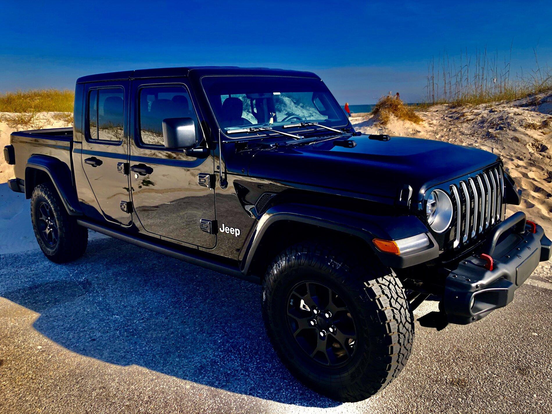 Jeep Gladiator I figured out what's wrong with JT Overland... E50339CB-F355-42FB-AC48-6F5DB89E18B6