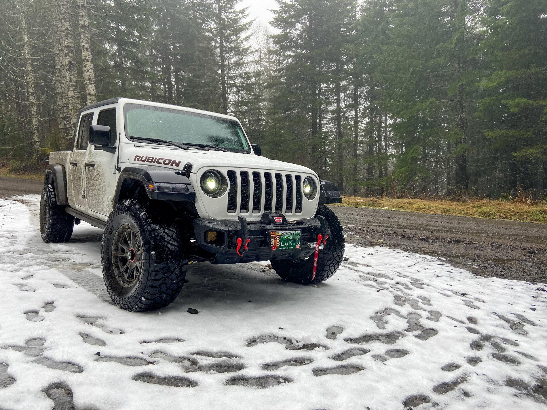 Jeep Gladiator Gladiator Glamour Shots 3F41BAC2-46AA-4699-832C-324CF0E9ABB2