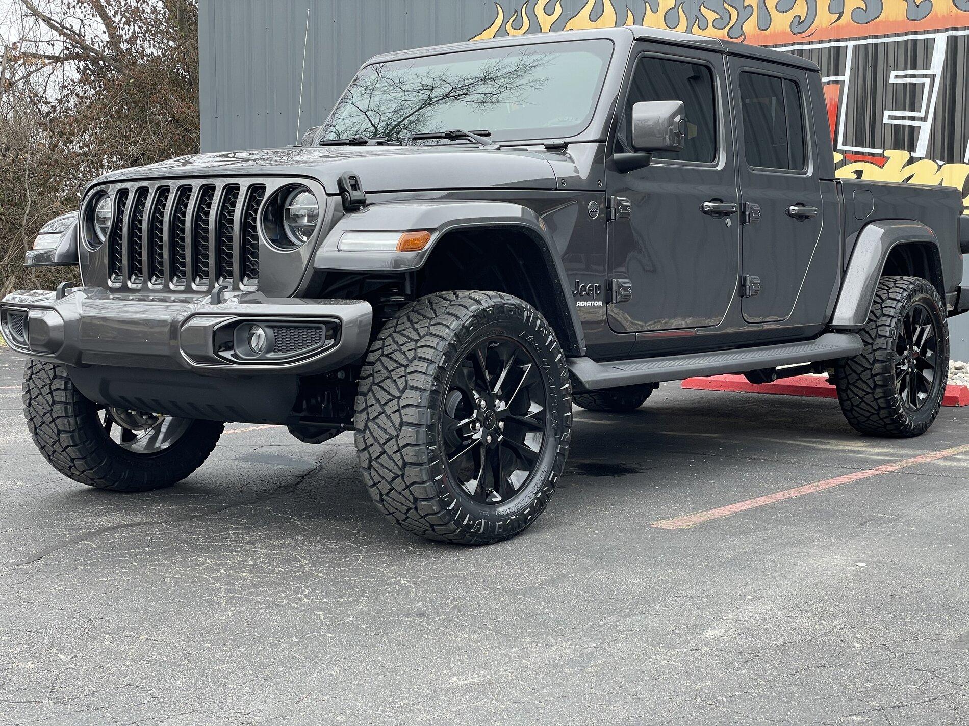 Jeep Gladiator High Altitude's with bigger rubber on stock wheels 277A8E13-7ABF-4FF7-8855-F357E78165CA