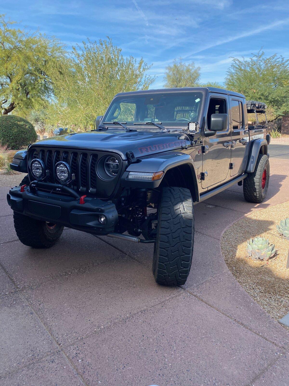 Jeep Gladiator JTR LE Build Up with No Letdown Gladiator Lights 02 - 10
