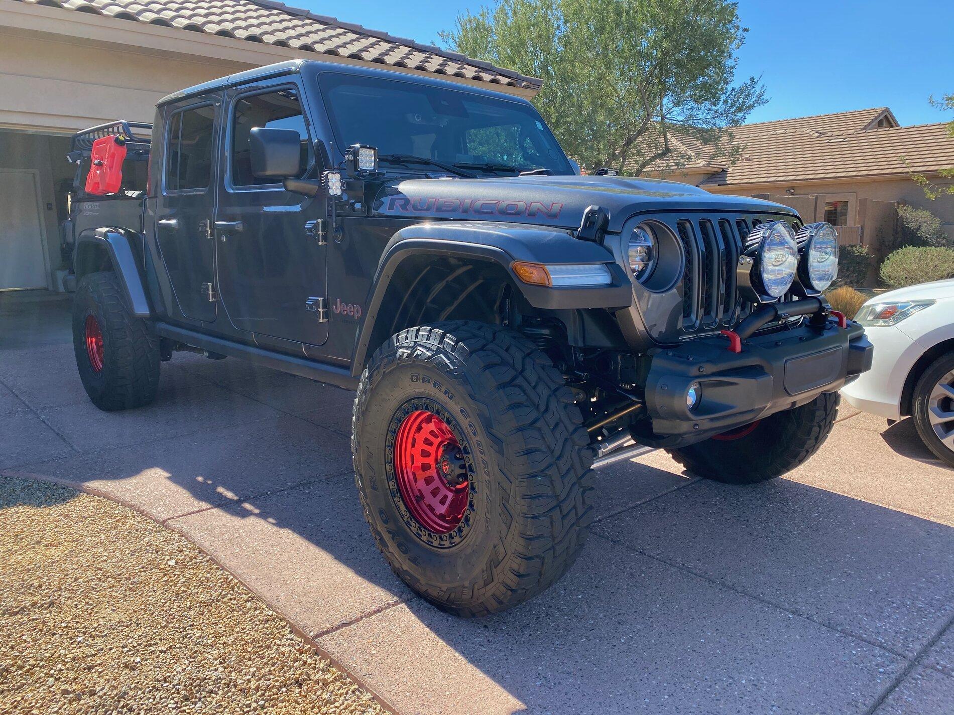 Jeep Gladiator JTR LE Build Up with No Letdown Gladiator Lights & Rack Update - 8