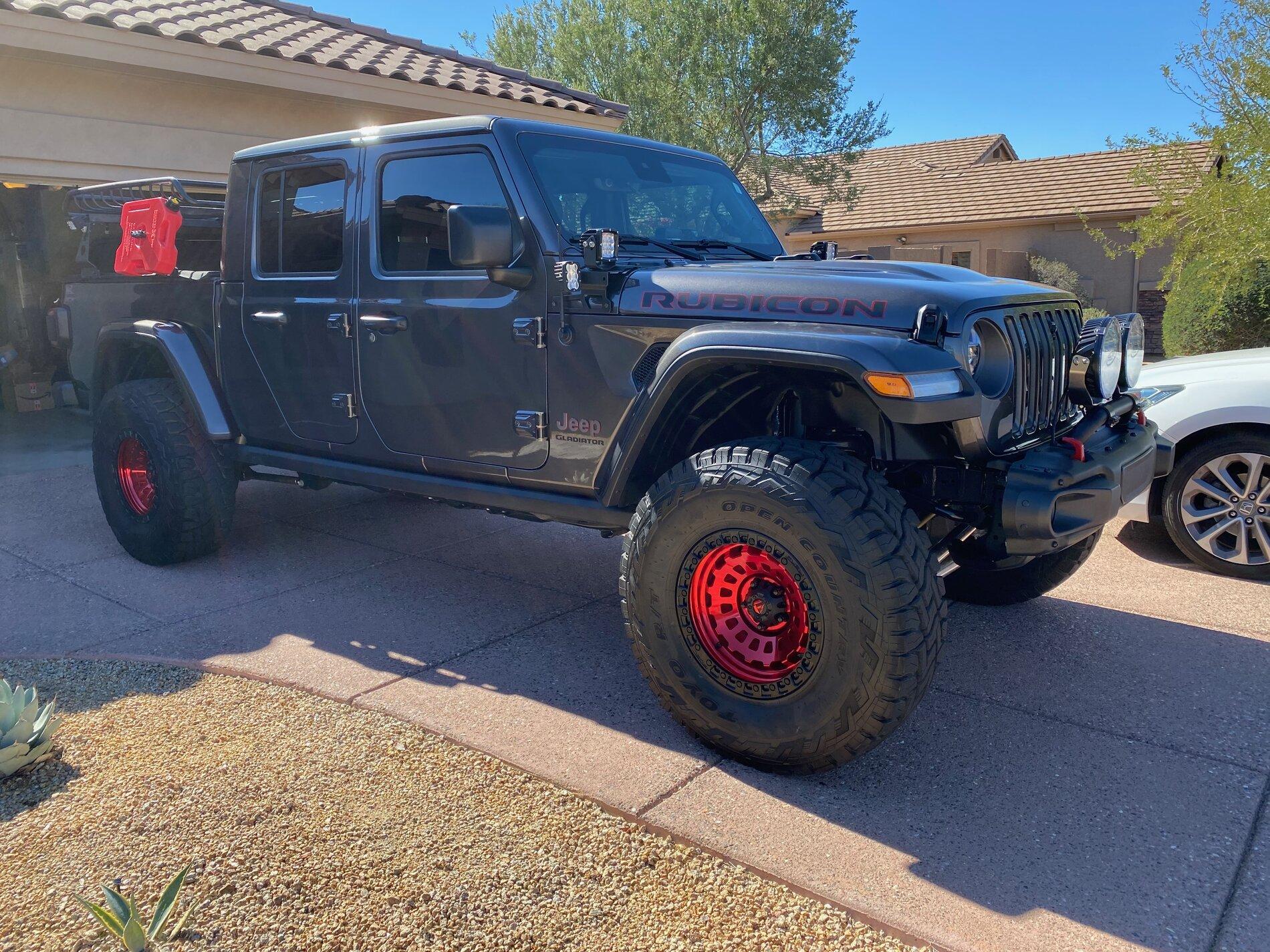 Jeep Gladiator JTR LE Build Up with No Letdown Gladiator Lights & Rack Update - 7