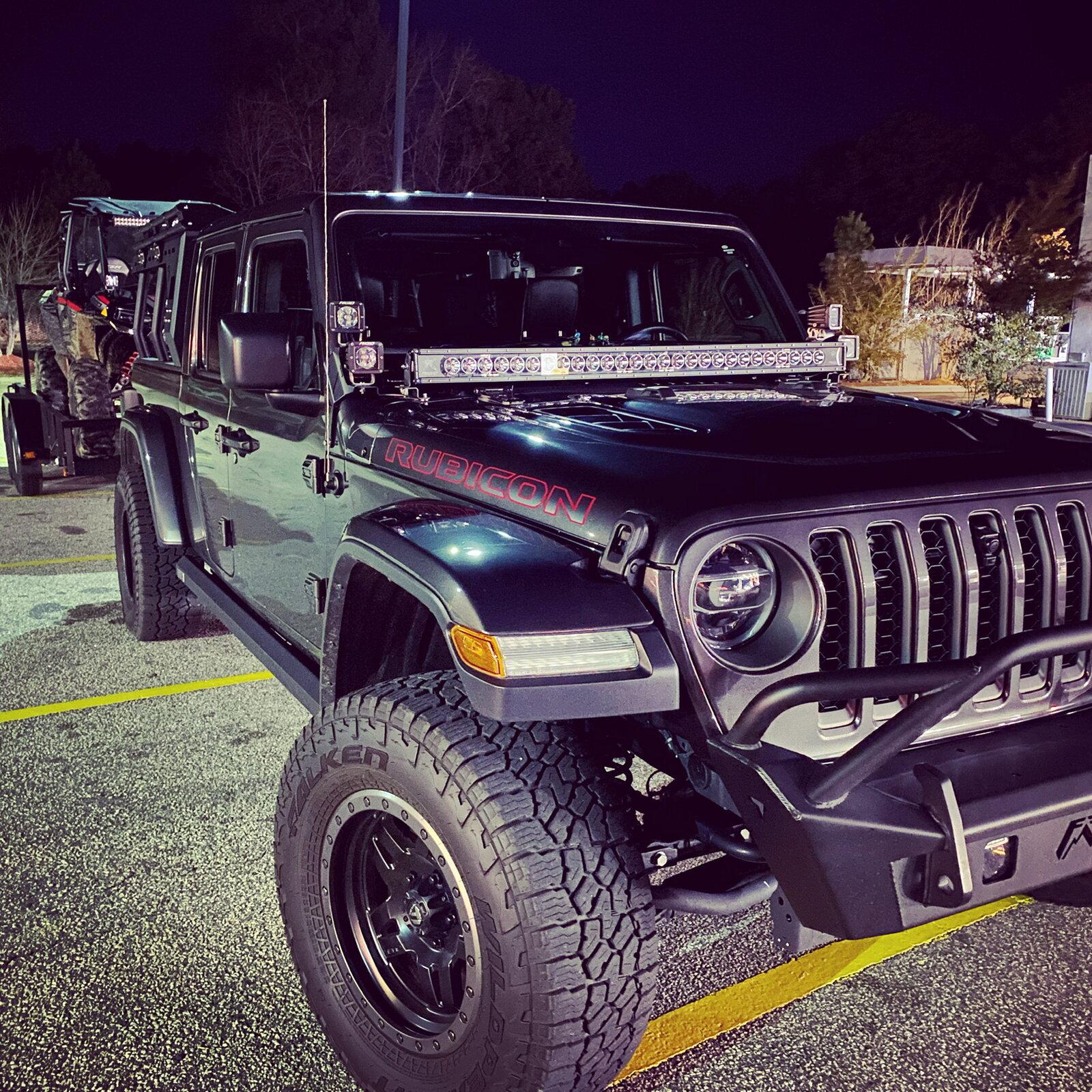 Jeep Gladiator Let’s see granite crystal jt’s with aftermarket wheels please 95FB48B1-41D5-4573-A452-1E94E7D1E236