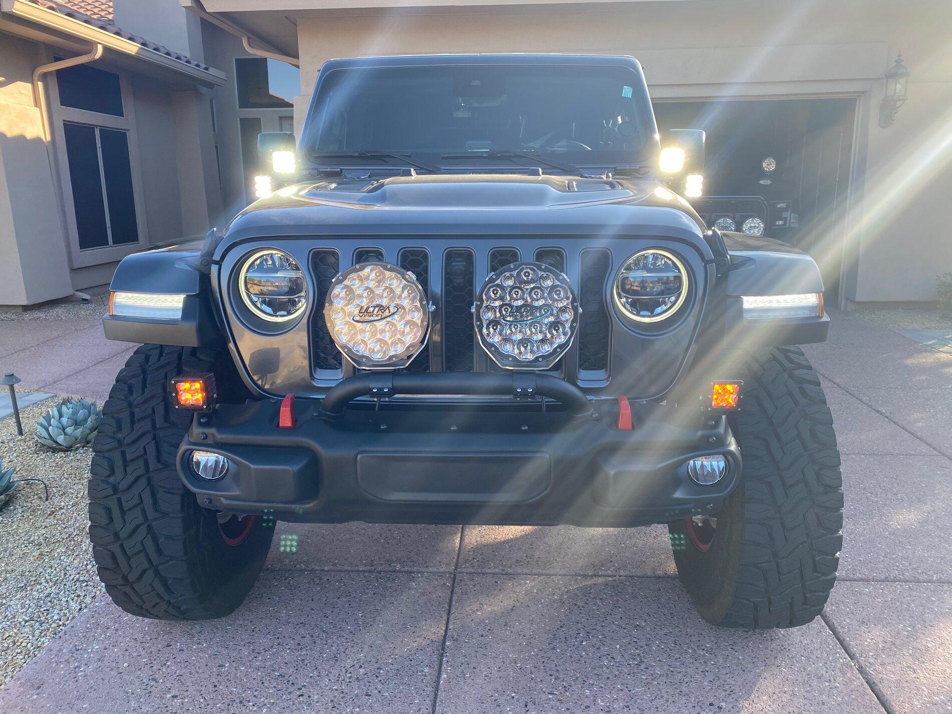 Jeep Gladiator JTR LE Build Up with No Letdown Gladiator Lights 03 - 2