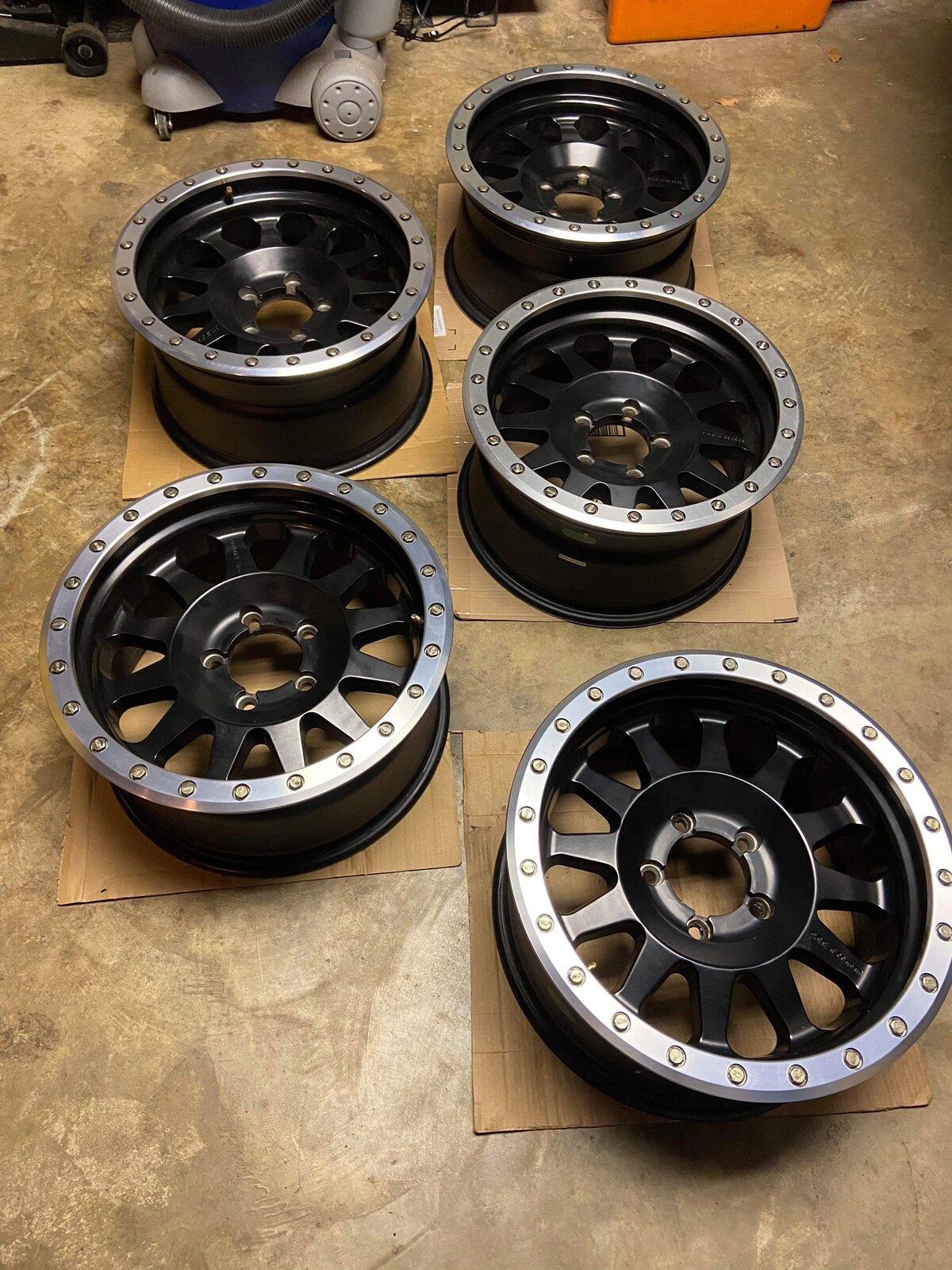 Jeep Gladiator Got some new wheels. What do yall think? image0