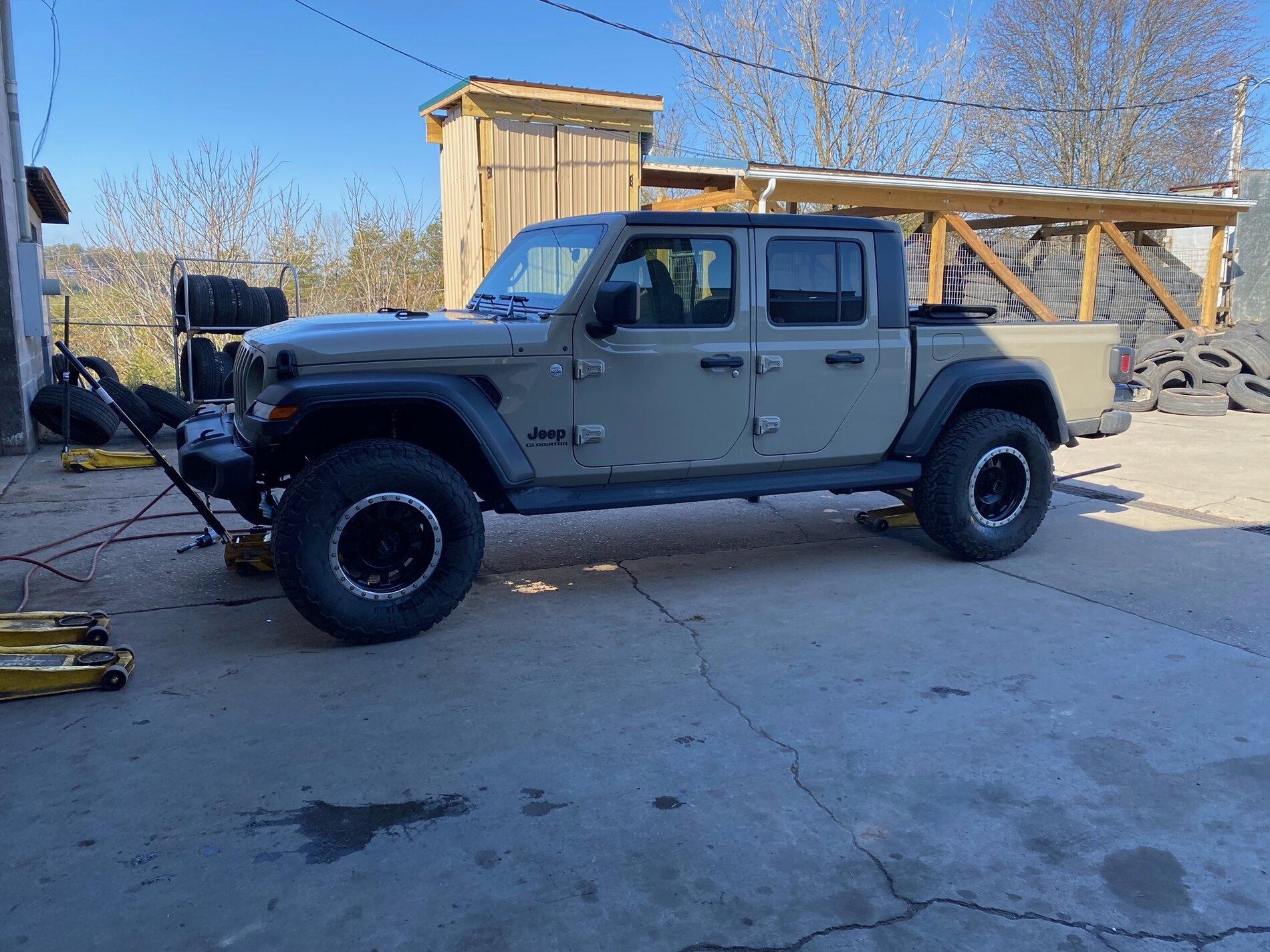 Jeep Gladiator Got some new wheels. What do yall think? image2