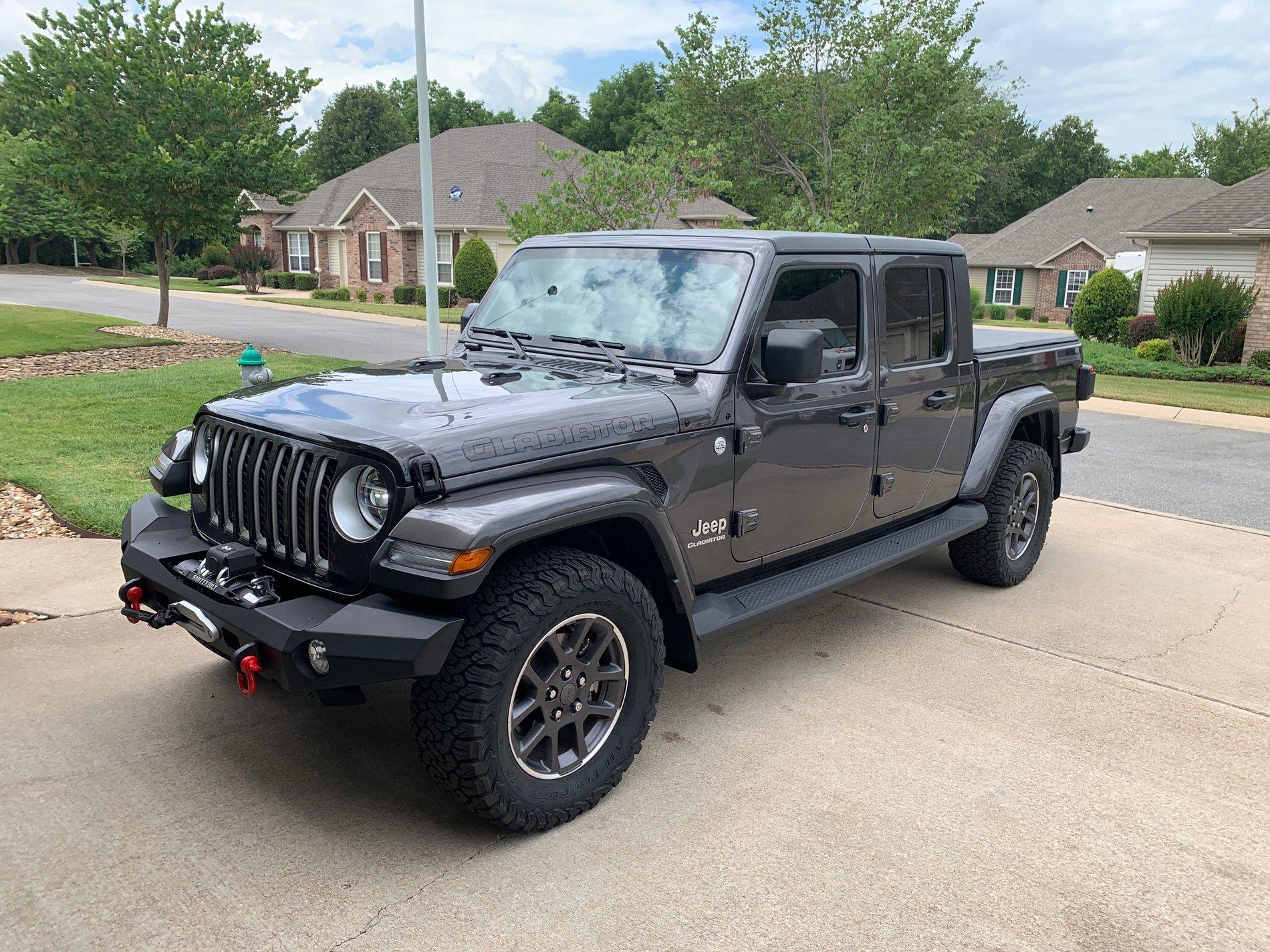Jeep Gladiator I figured out what's wrong with JT Overland... Jee