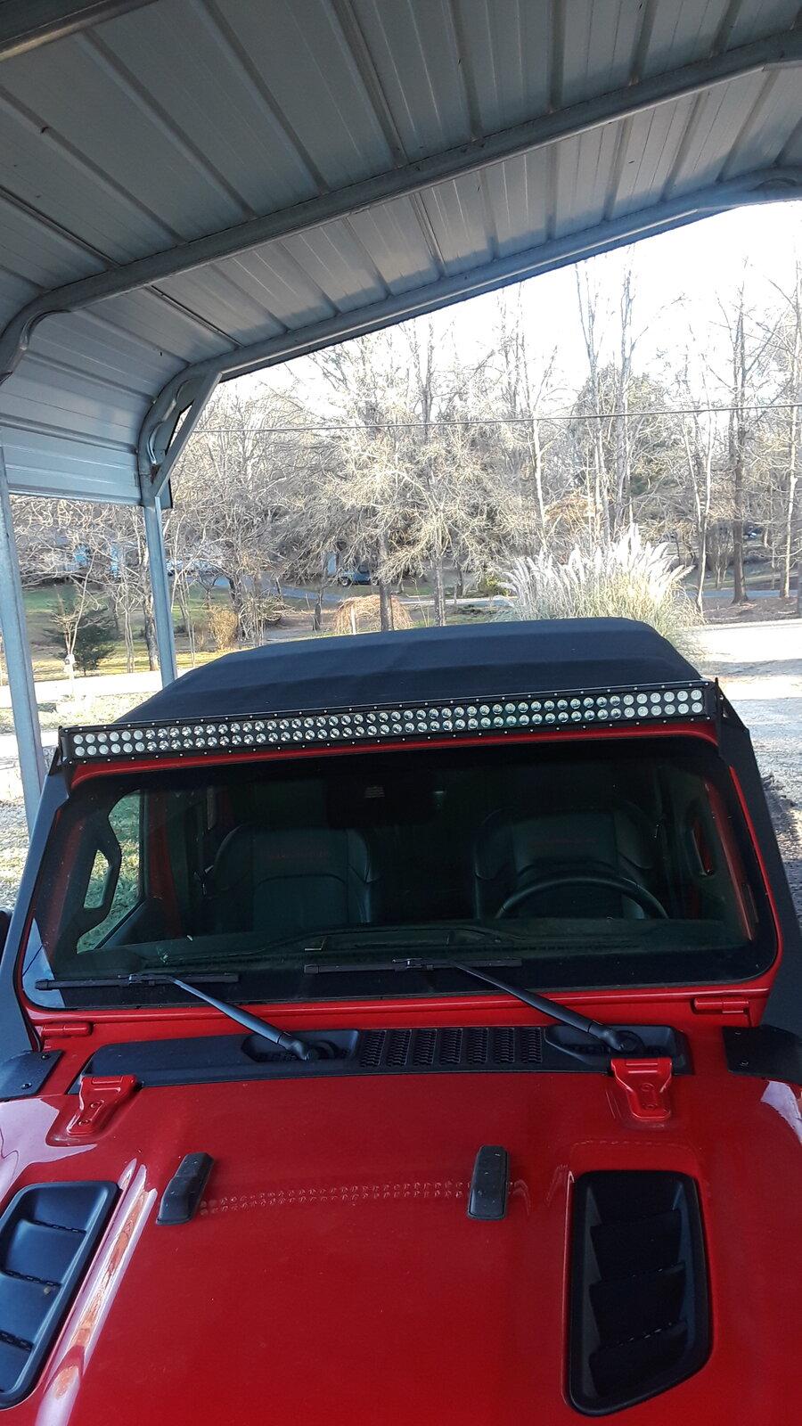 Jeep Gladiator Light Bar makes soft top sound like 'Old Glory' flapping in the wind 20210208_171146