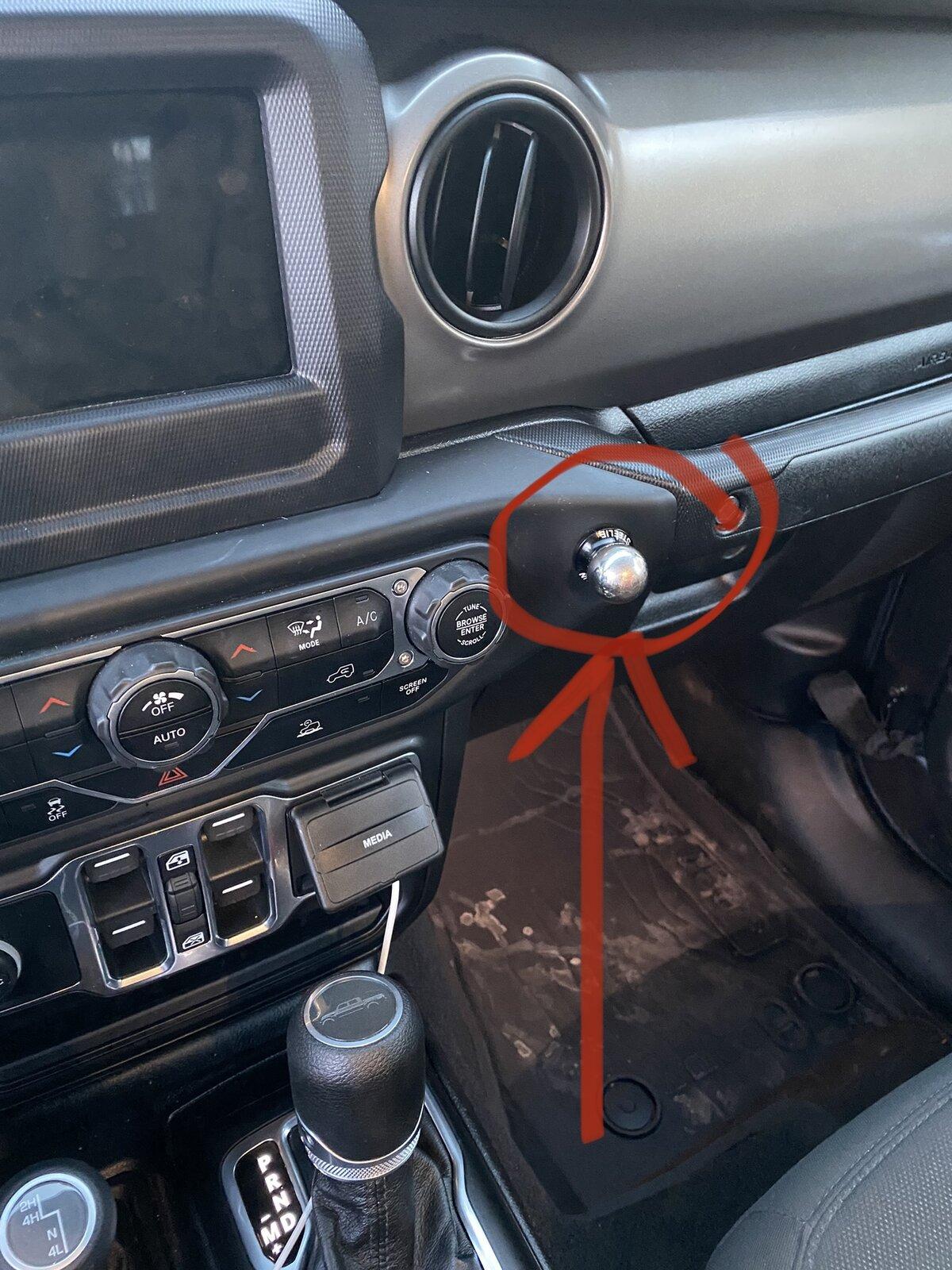 Jeep Gladiator Looking for help identifying this.... 121B0CCE-4106-44B5-93EC-B4BFF9A83370