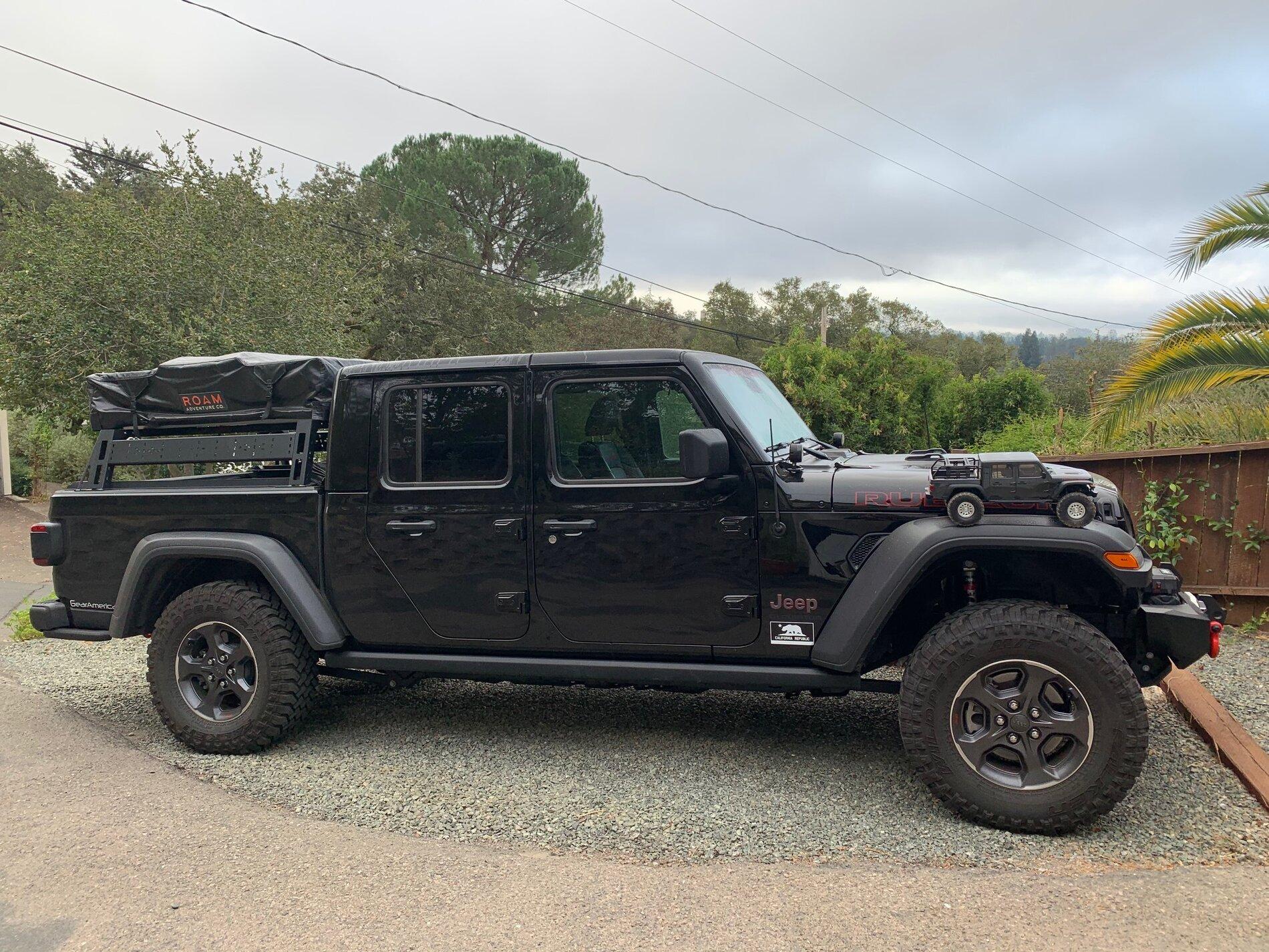 Jeep Gladiator BLACK Gladiator JT Club IMG_4648