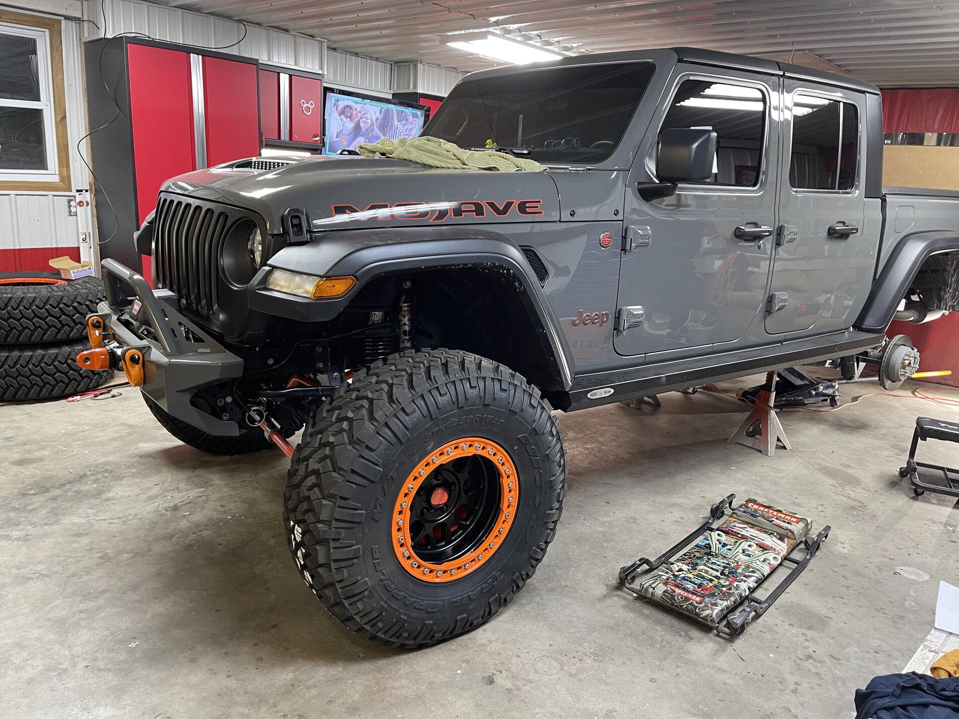 Jeep Gladiator Hypertension Sting Gray Mojave Build 7A0FE1BE-B7D1-4DE3-9680-6E4BE1C9A4CC