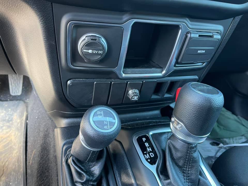 Jeep Gladiator Ideal area to mount aftermarket brake controller- show me yours trailbrake