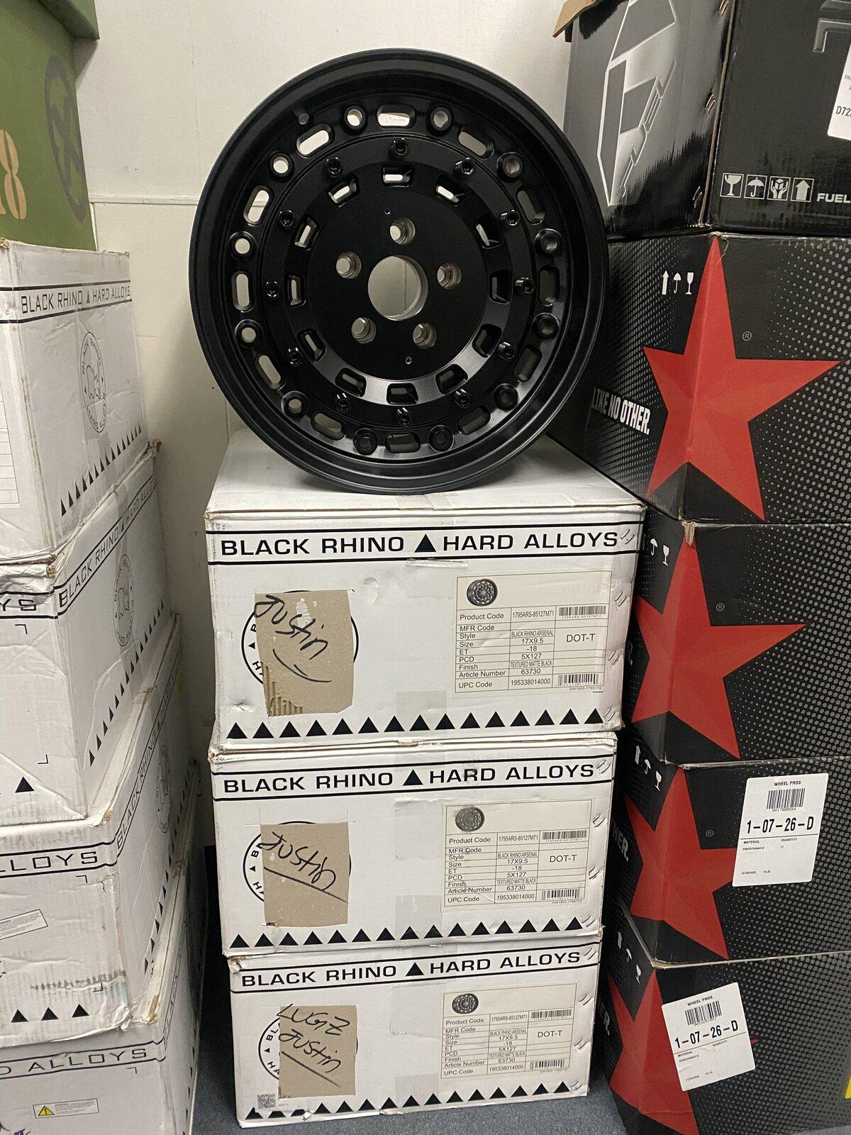 Jeep Gladiator What wheels are you putting on you JT? CBB315CE-E200-43C1-954F-1141DFD9D7B5