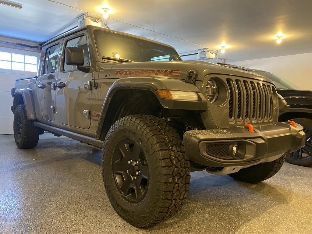 Jeep Gladiator Brand New Jeep Wrangler/Gladiator Wheels/Tires - 17" x 33" 6B0F39D8-2750-48B8-9810-29FECFAC0C90_1_105_c