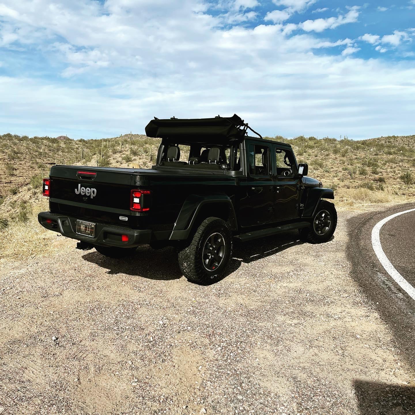 Jeep Gladiator Mopar premium soft top - $950 4F22D9A4-EF45-4ED5-8AE8-FA397298F23A