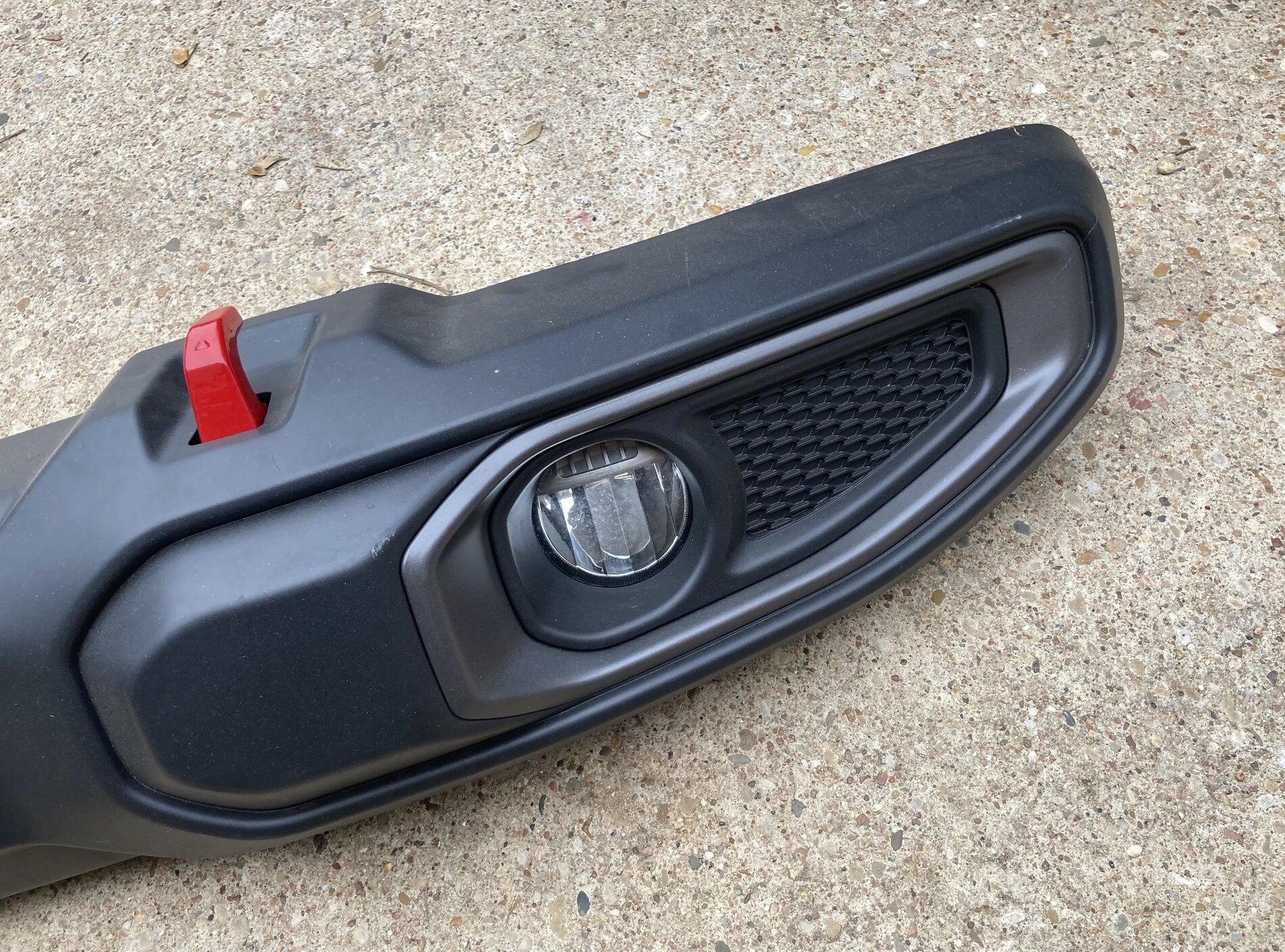 Jeep Gladiator JTRubicon PLASTIC Front Bumper with LED foglights - Sold 8BCA5275-88DA-4C02-AE30-A2D0AC6BB2C0