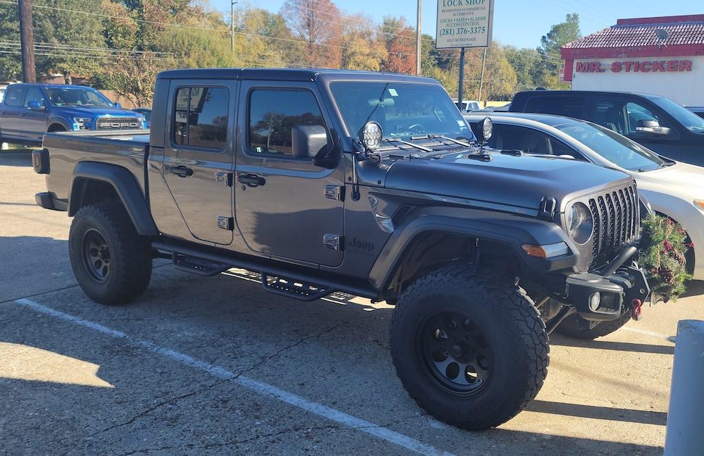 Jeep Gladiator Let’s see granite crystal jt’s with aftermarket wheels please 20201209_142129