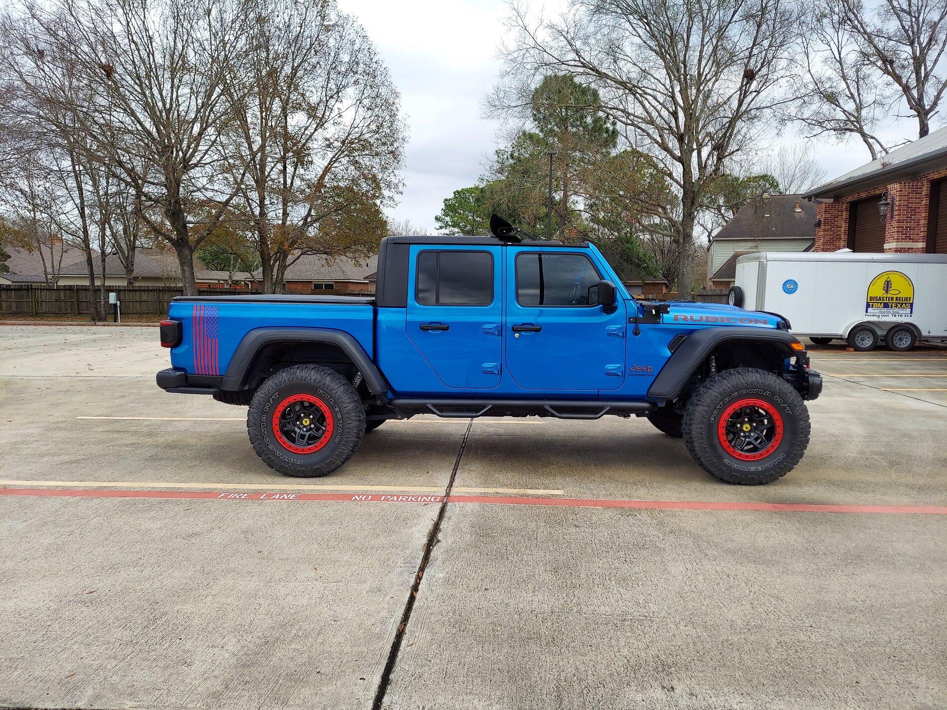 Jeep Gladiator Lets see all those Gladiators with lifts and bigger tires! 20210126_123424