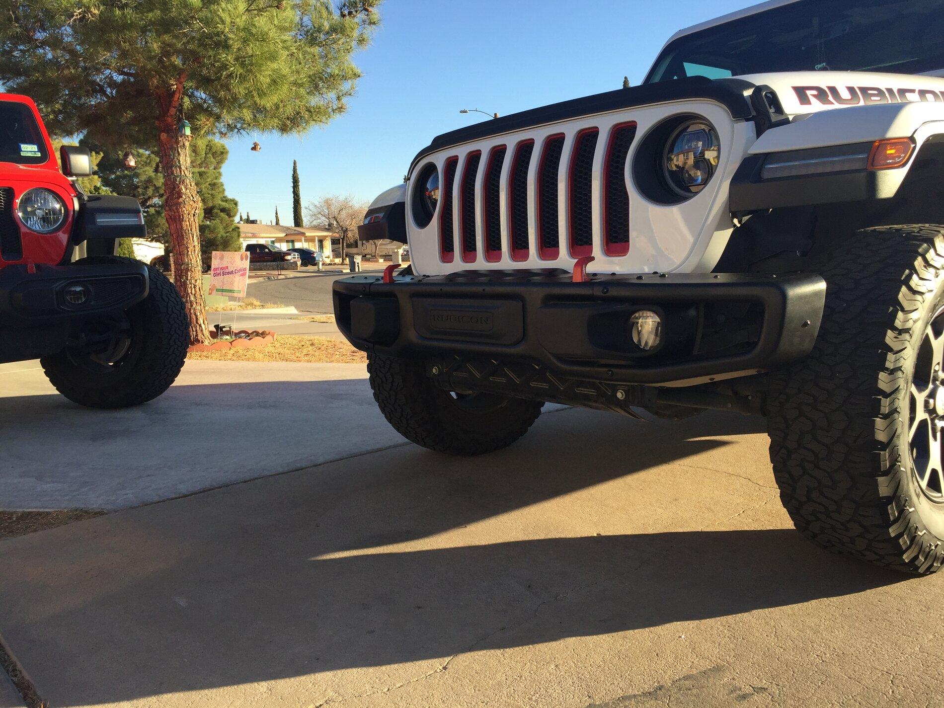 Jeep Gladiator Deal on Steel bumper clone 1D49E601-3A30-493B-B3C2-C66C00415608