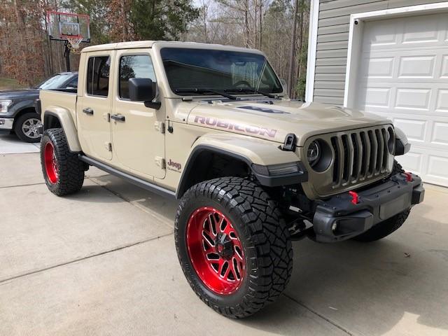 Jeep Gladiator Black is played out, let's see some colored rims Gladiator2