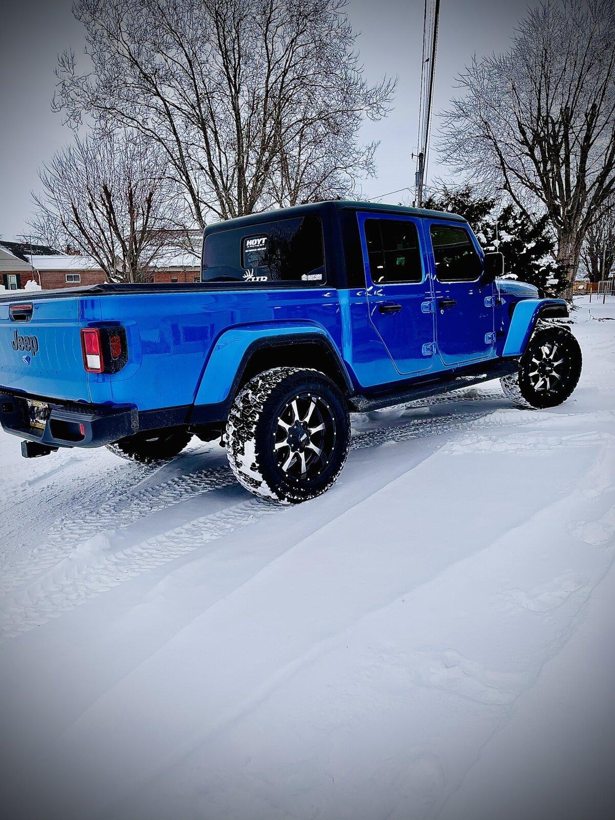 Jeep Gladiator HYDRO BLUE PEARL Gladiator JT Club 502E3E2E-420A-4816-9E94-9589FBC7CB6B