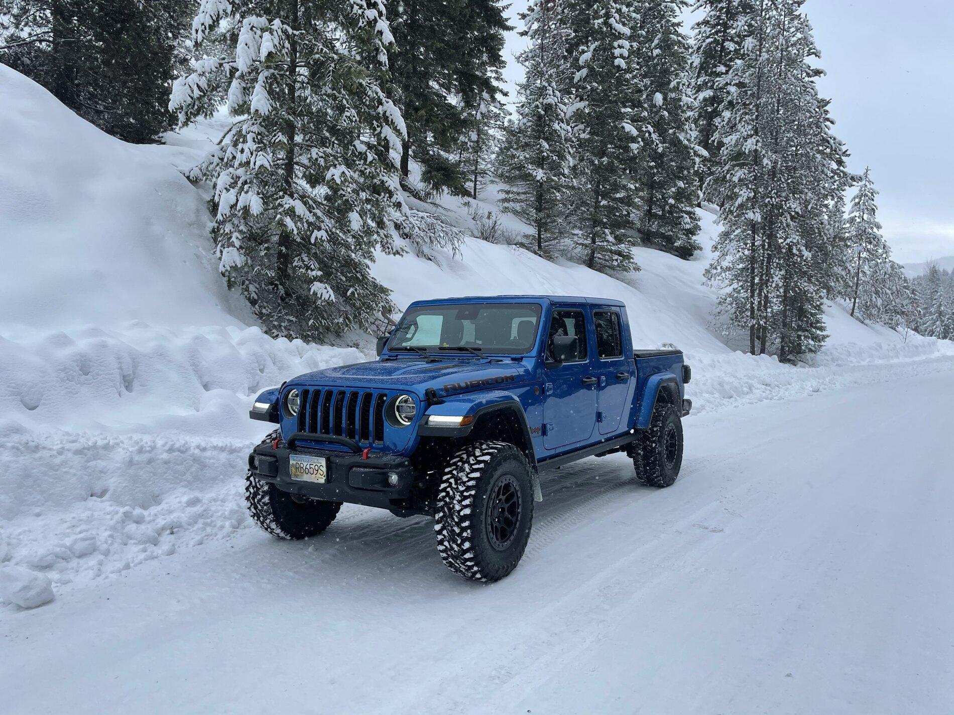 Jeep Gladiator HYDRO BLUE PEARL Gladiator JT Club A8AC9824-A404-487B-A2B4-C13613C8500F