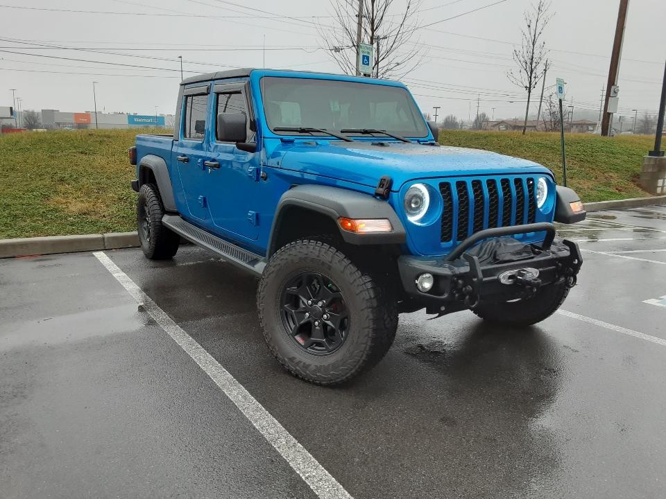 Jeep Gladiator HYDRO BLUE PEARL Gladiator JT Club 9AA419D5-7353-43BD-9965-F7EF0752F4B5