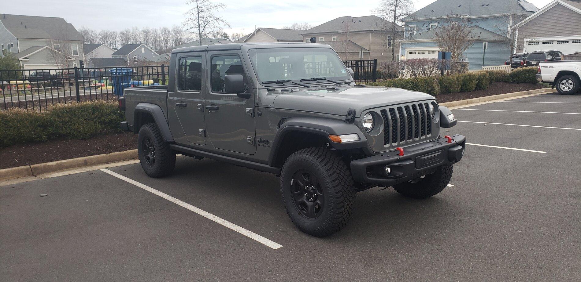 Jeep Gladiator Patagonia AT R or Atturo Trail Blade XT pictures truck