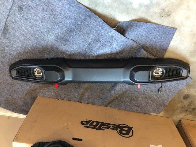 Jeep Gladiator Mojave Plastic Bumper Bumper