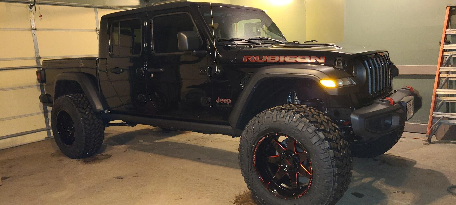 Jeep Gladiator Lets see all those Gladiators with lifts and bigger tires! Isabella