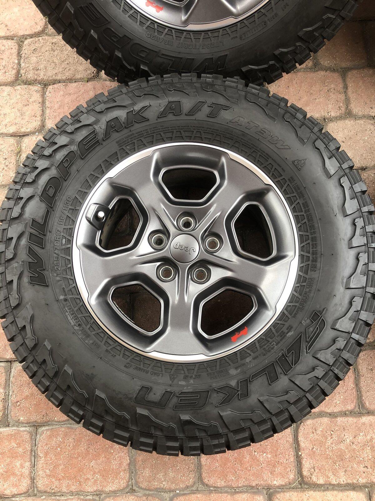 Jeep Gladiator $800 Jeep gladiator rubicon oem rims and tires 3103D09A-CFDD-4FB8-82AC-D5C7D153504D