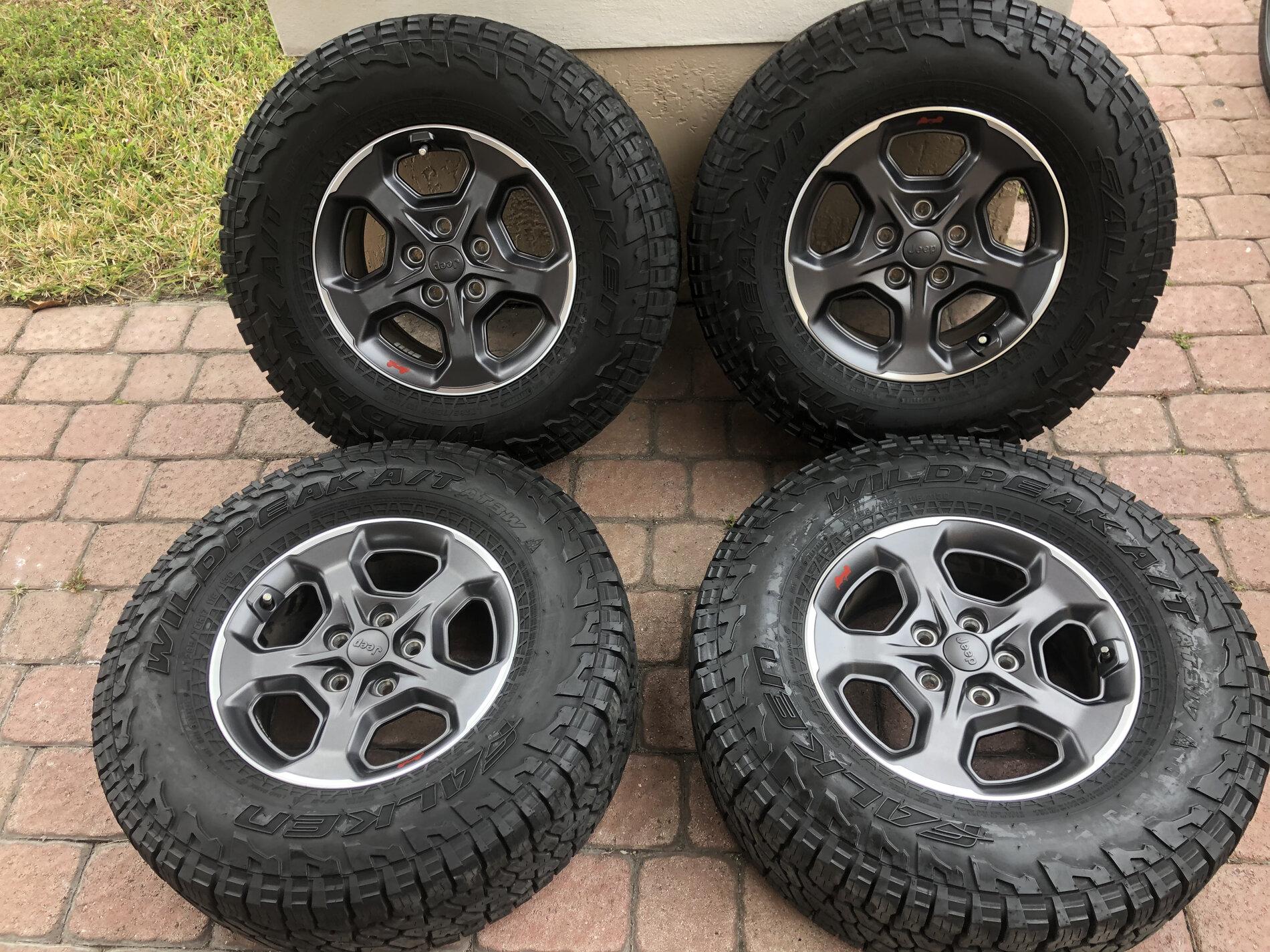 Jeep Gladiator $800 Jeep gladiator rubicon oem rims and tires AC672FBA-622E-4B34-A1B0-9472B1D3247B