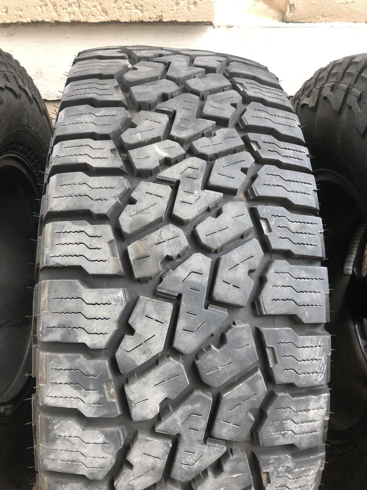 Jeep Gladiator $800 Jeep gladiator rubicon oem rims and tires D4B68DA5-1C73-41F3-B793-4520C024BA2B