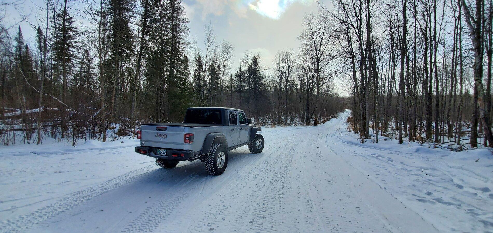 Trail ner Moose River Snowmobile Crossing.jpg