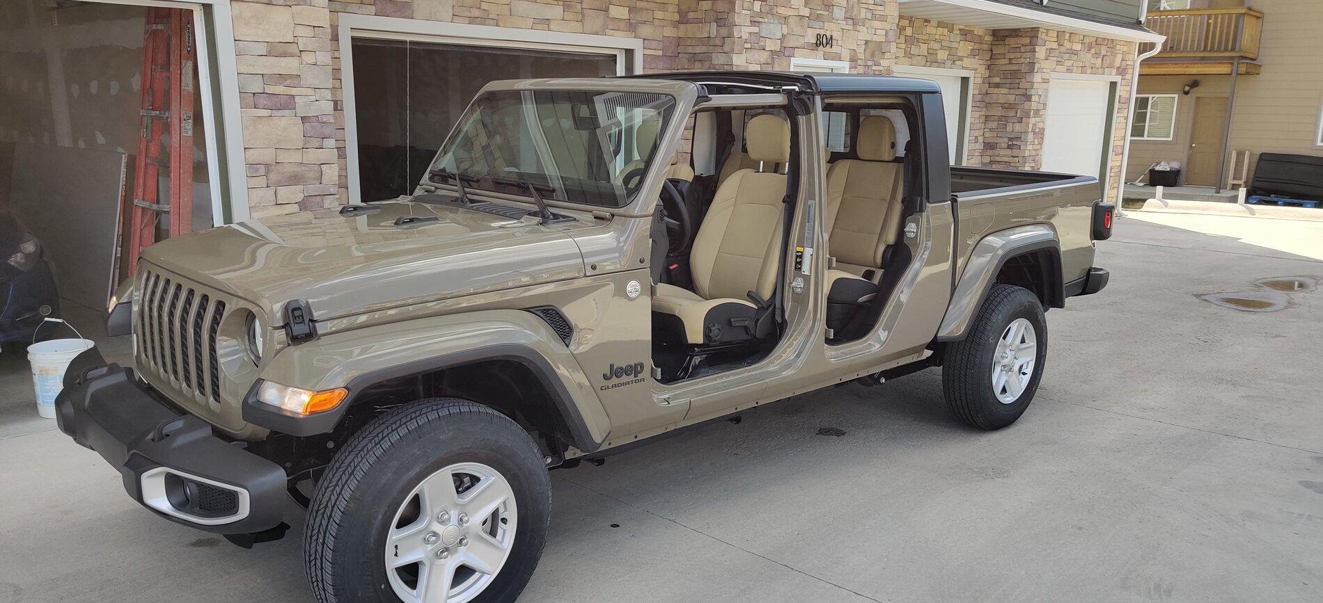 Jeep Gladiator Who Has The Tan Cloth Interior? IMG_20200425_144535