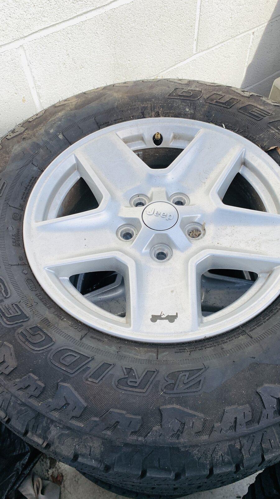 Jeep Gladiator 2020 Gladiator Rims and Tires - Free A5BC4024-7785-4003-A959-819324C055DF_1_201_a