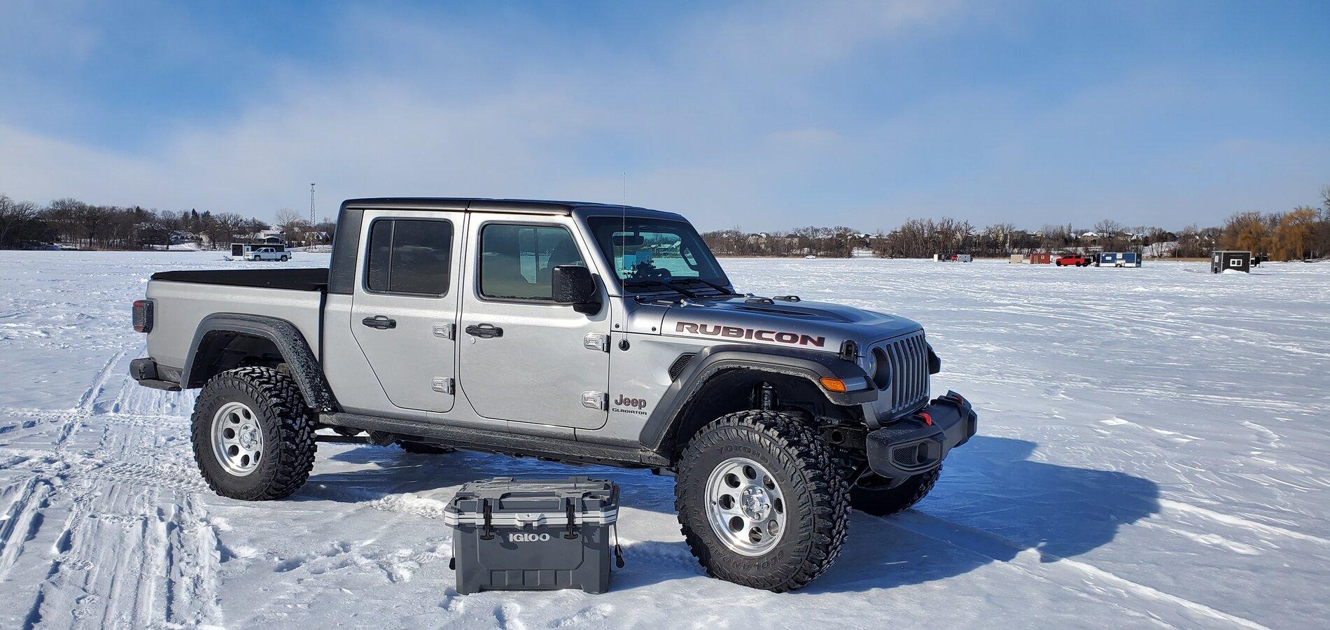 Jeep Gladiator Gas mileage on 35'S 20210206_135518