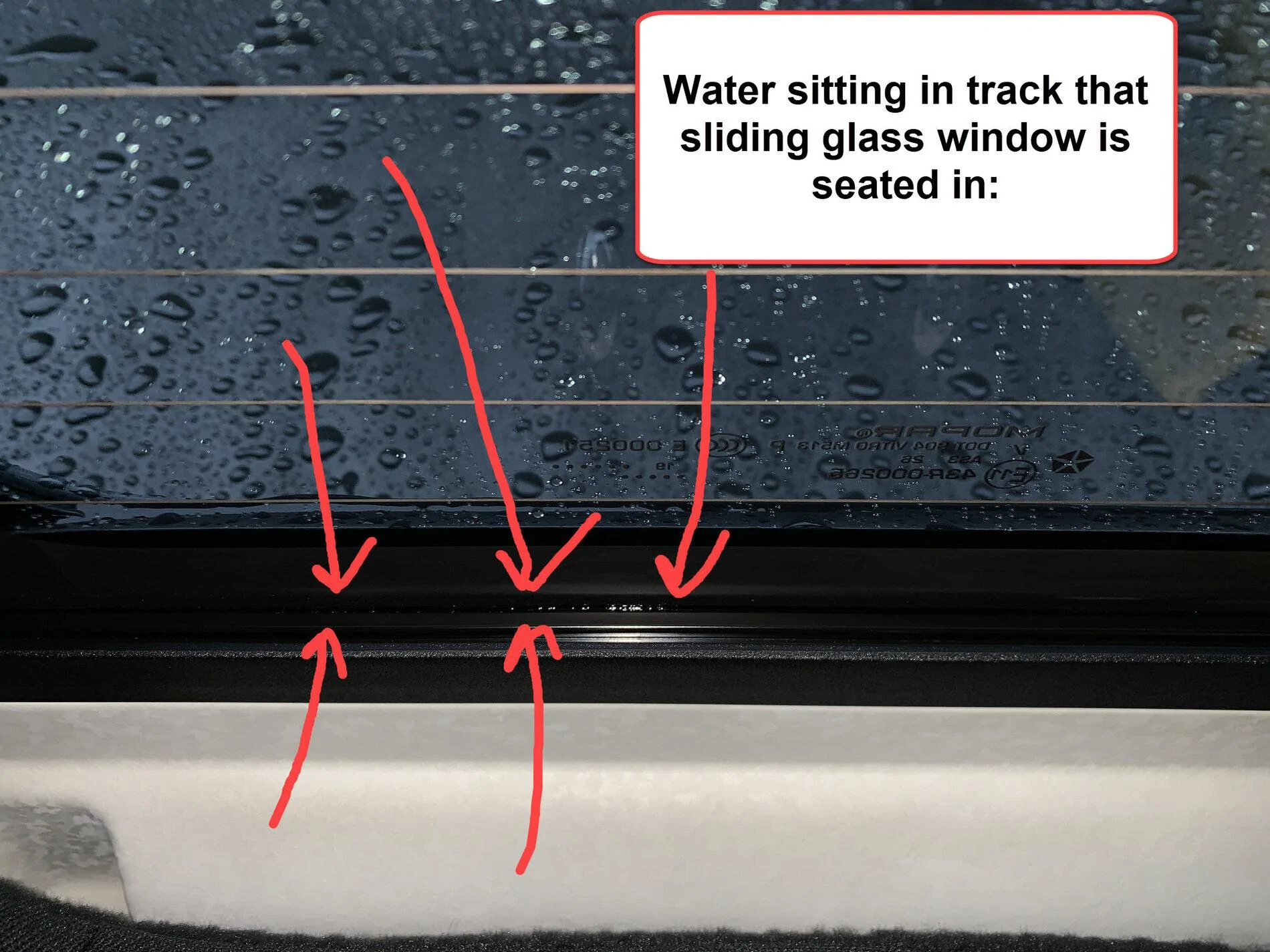 Jeep Gladiator Normal or Not? Water In Sliding Back Window Track . . . 01b - slidding window track