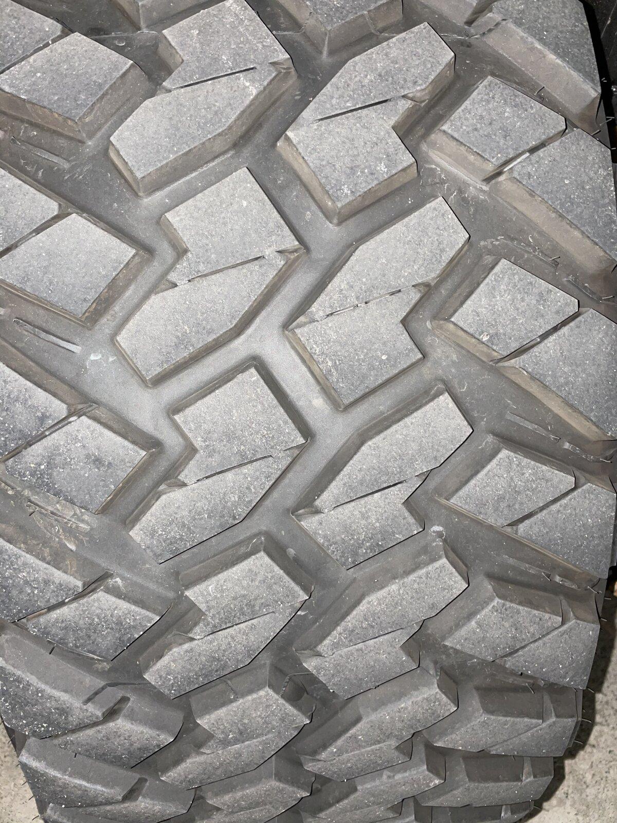 Jeep Gladiator 5 - 40” Nittos and xd137 wheels CD848671-EEB1-4431-B4B8-673F55CA70F3